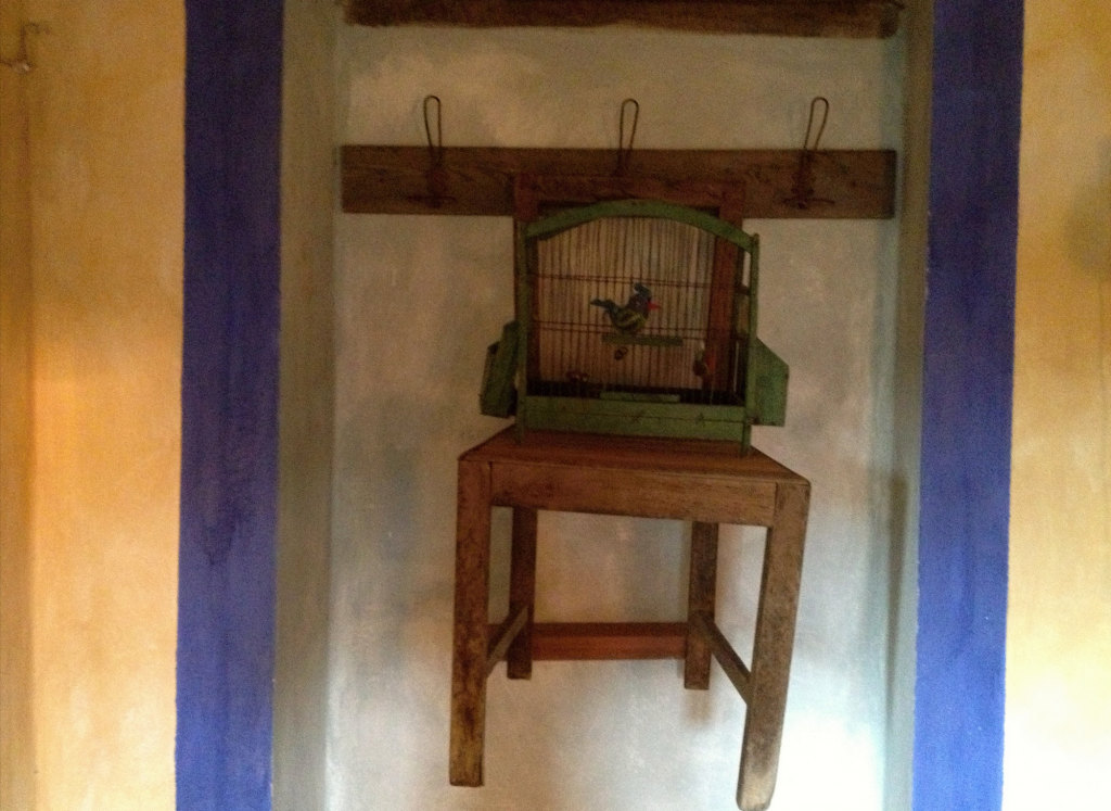 chair with bird