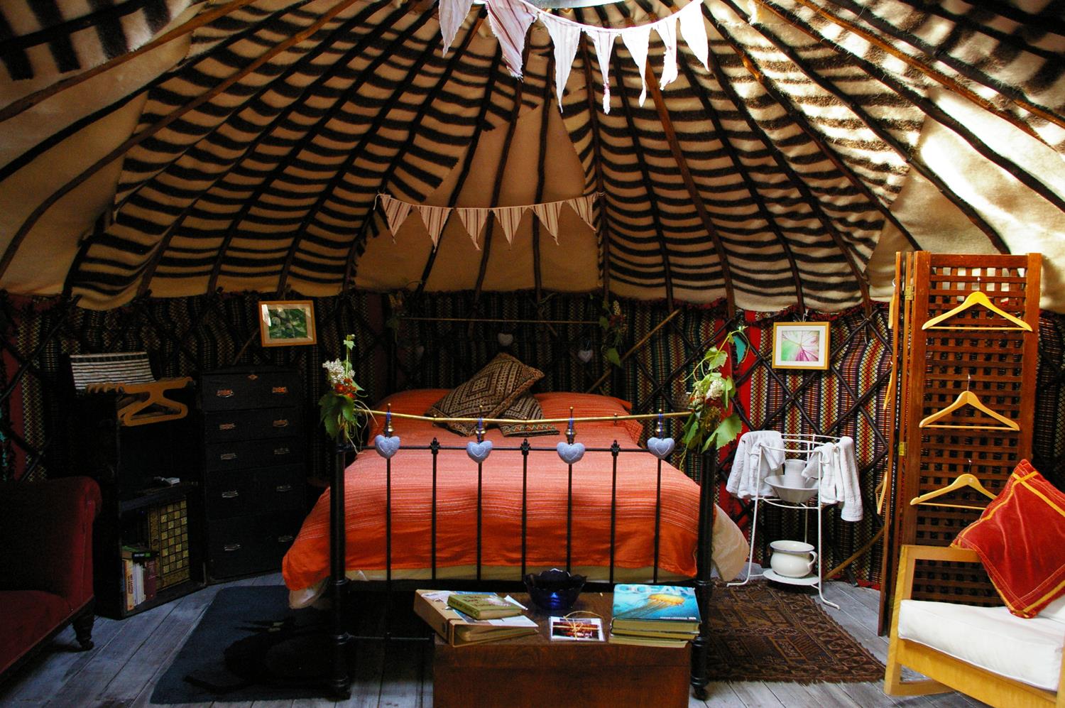 chestnut-tree-yurt_12882449045_o (Copy)